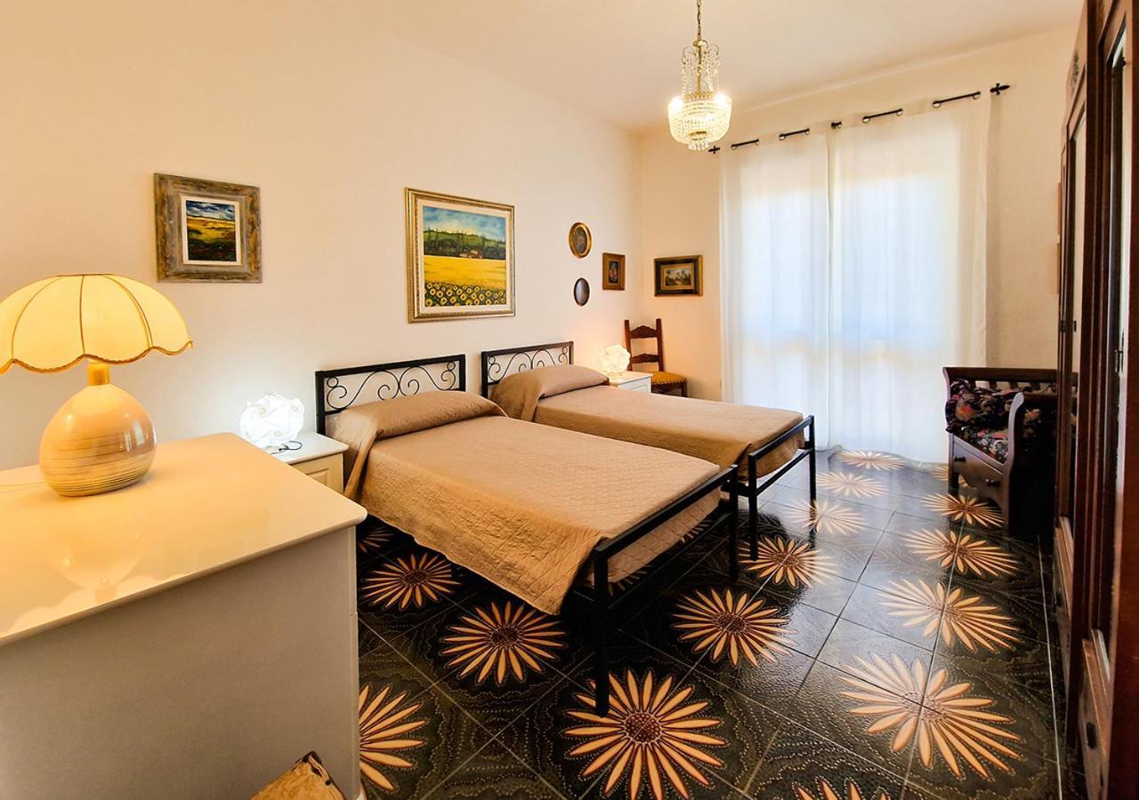 Murphy Holiday Homes - Residenza Nadia La Maddalena  Kültér fotó